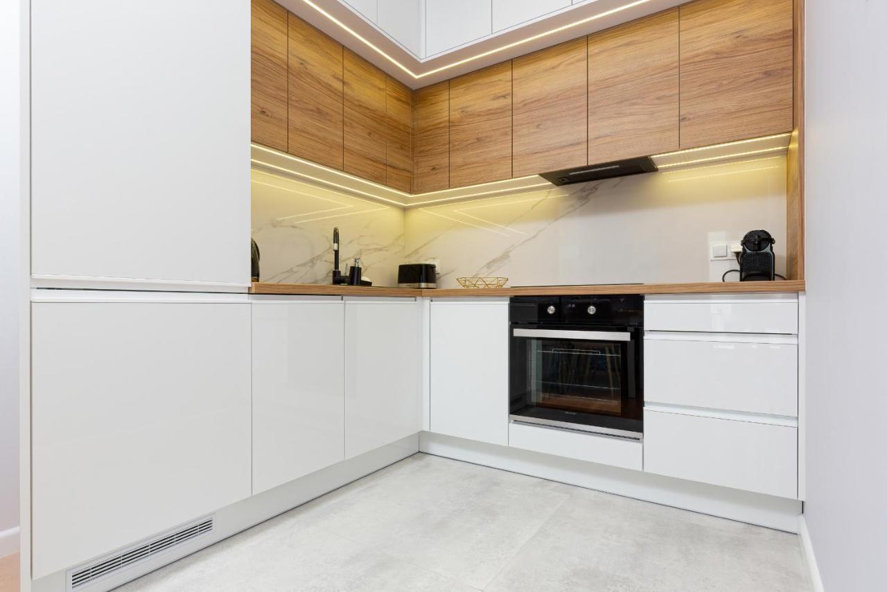 Apartament Dom Przy Okrzei By Renters Prestige 华沙 外观 照片