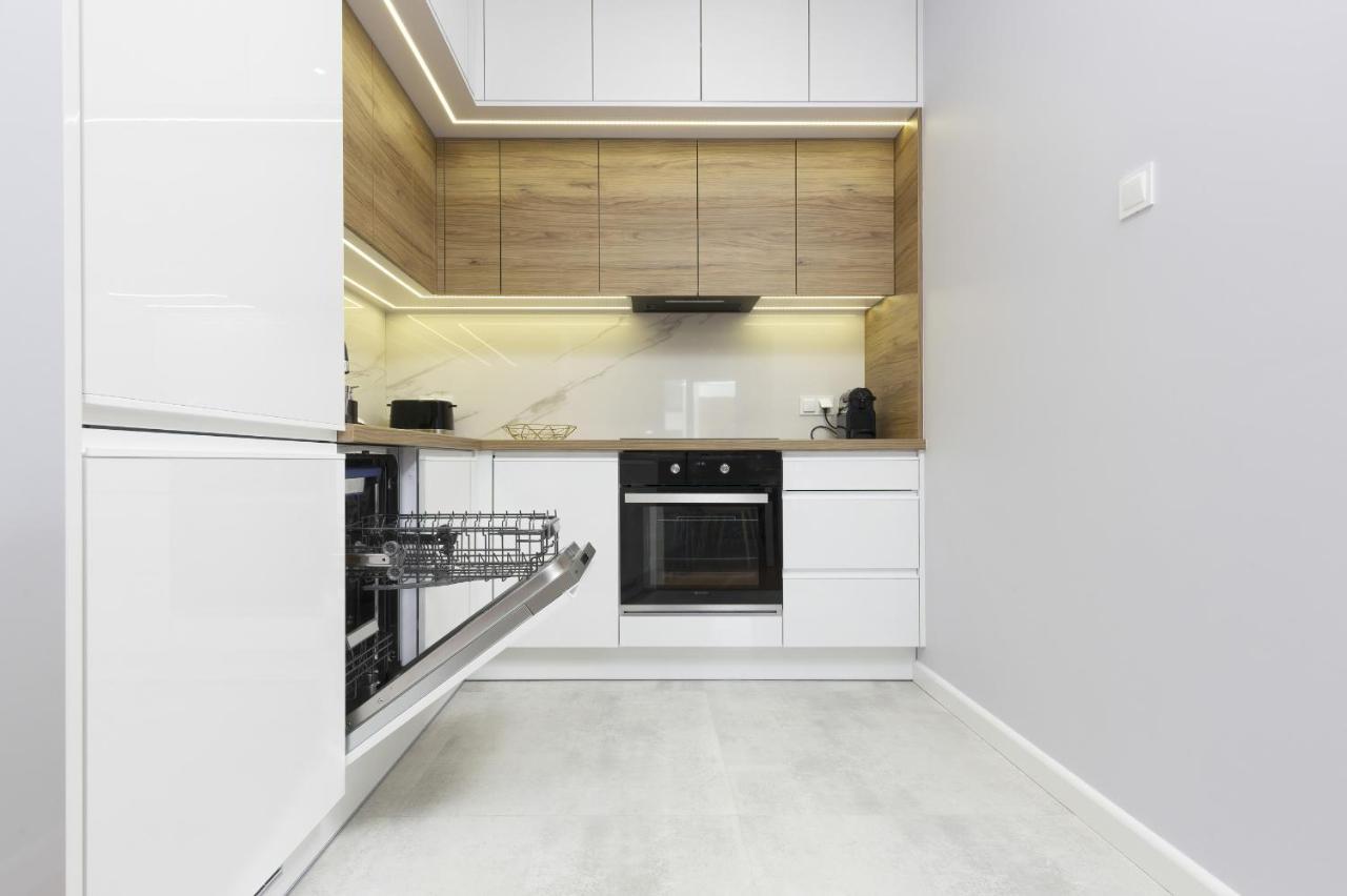 Apartament Dom Przy Okrzei By Renters Prestige 华沙 外观 照片