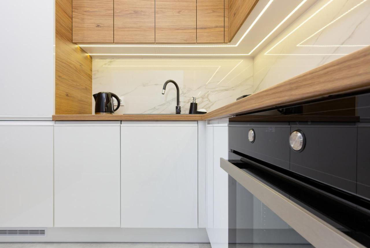 Apartament Dom Przy Okrzei By Renters Prestige 华沙 外观 照片